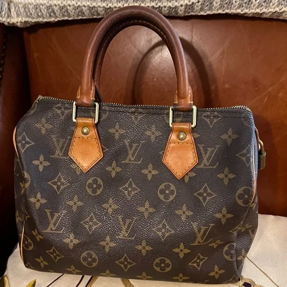 SOLD****Louis Vuitton Iconic Monogram Speedy 25 Purse Bag - Picture 2 of 16